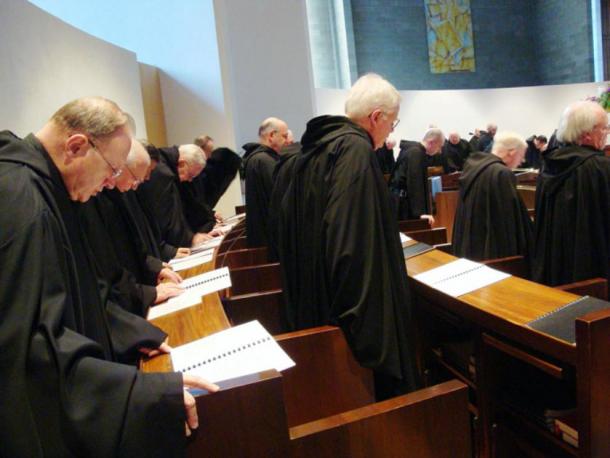 Roman Catholic Benedictine monks singing Vespers on Holy Saturday in Morristown, New Jersey, U.S. (John Stephen Dwyer / CC BY-SA 3.0)