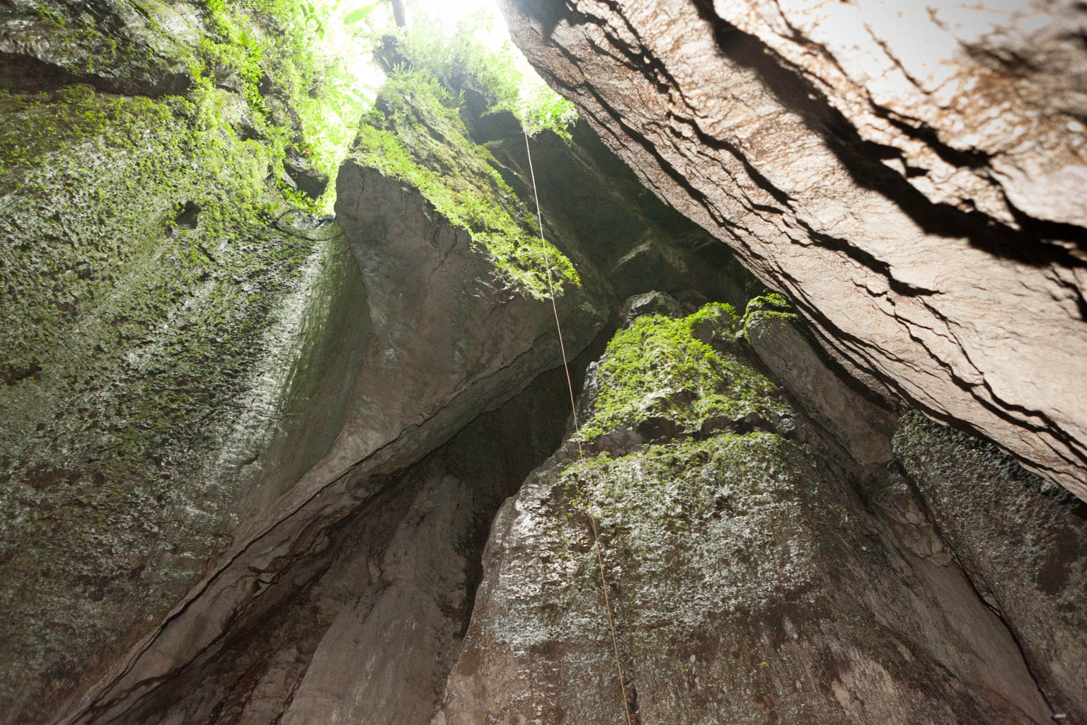 Rapelling down a Tayos cave