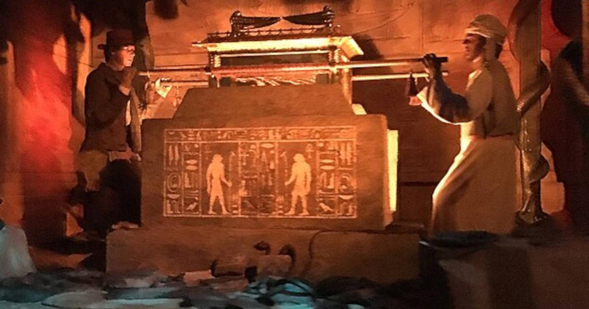 Orlando Hollywood Studios, ‘The Great Movie Ride’ featuring Indiana Jones finding the Ark of the Covenant.